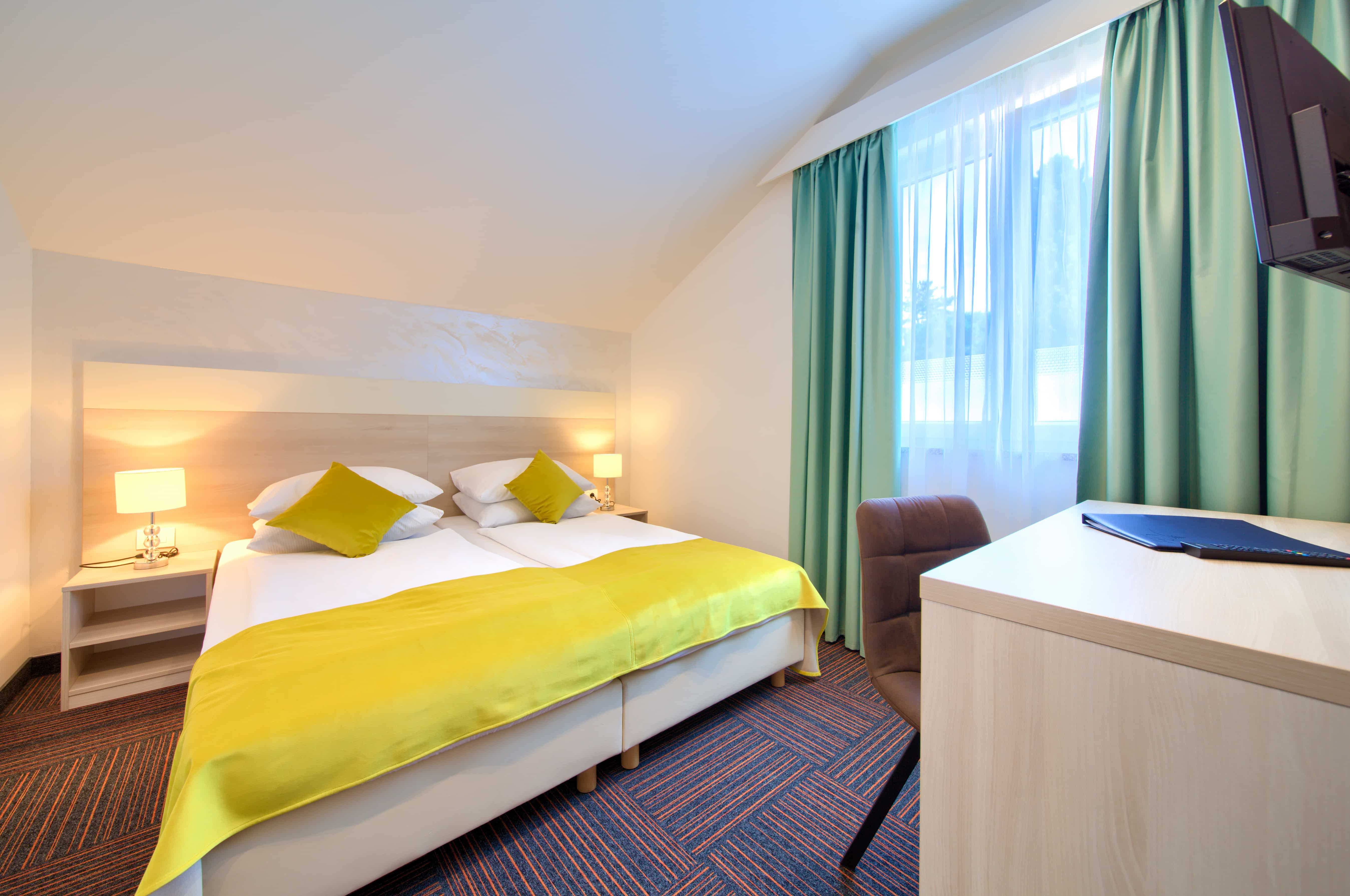 Ekonomične | 305 Room